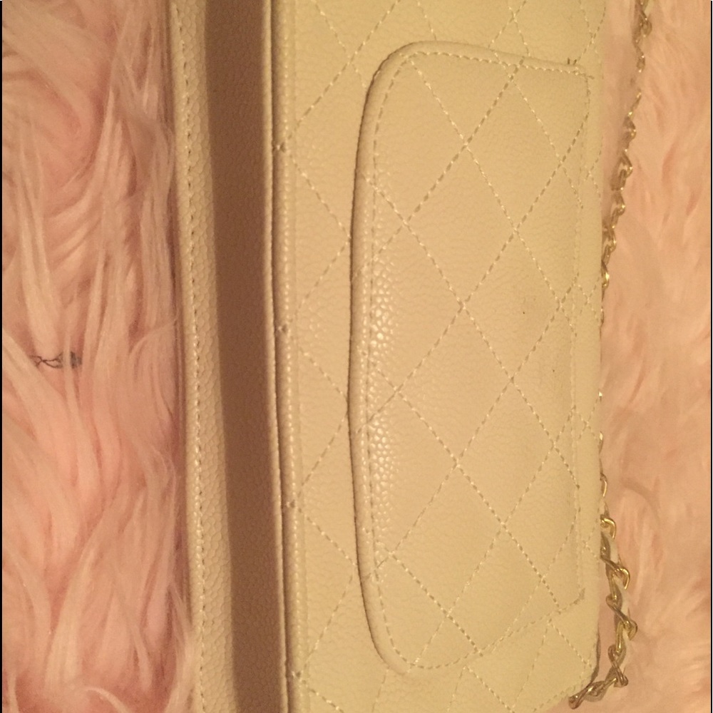 Gold and Beige handbag - Picture 2 of 4